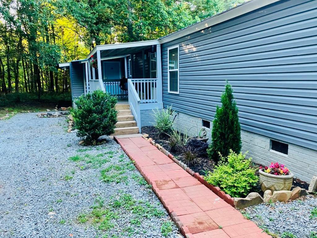 Cozy New Mfd Home Near Lake Norman Denver Εξωτερικό φωτογραφία
